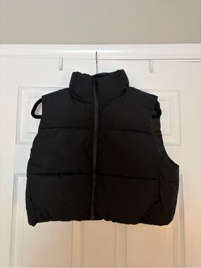 H&M Black Quilted Vest with Interior Label